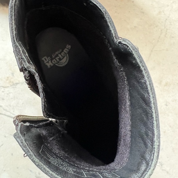 NWT & Box Dr. Martens Platform Chelsea Boots Black Size 9 - Picture 6 of 6